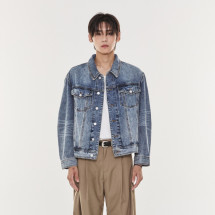Standard darts denim jacket (Greyish Blue)